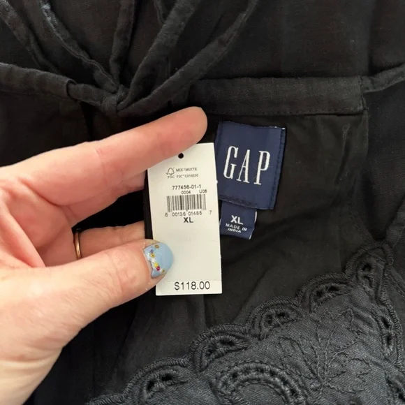 GAP Linen-Blend Embroidered Halter
Maxi Dress true black size XL NWT - Picture 9 of 10